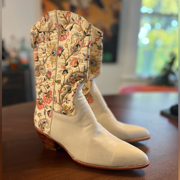 NIB MOMO New York x BHLDN Anthropologie Embroidered Western Boots - Picture 6 of 13
